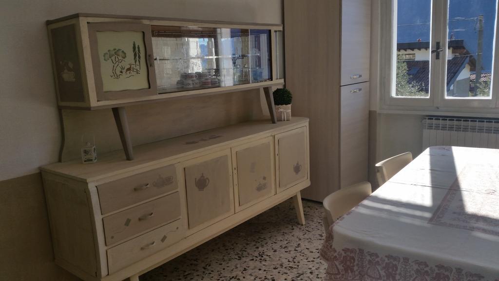 Apartment Iseo Lake Sale Marasino Rum bild