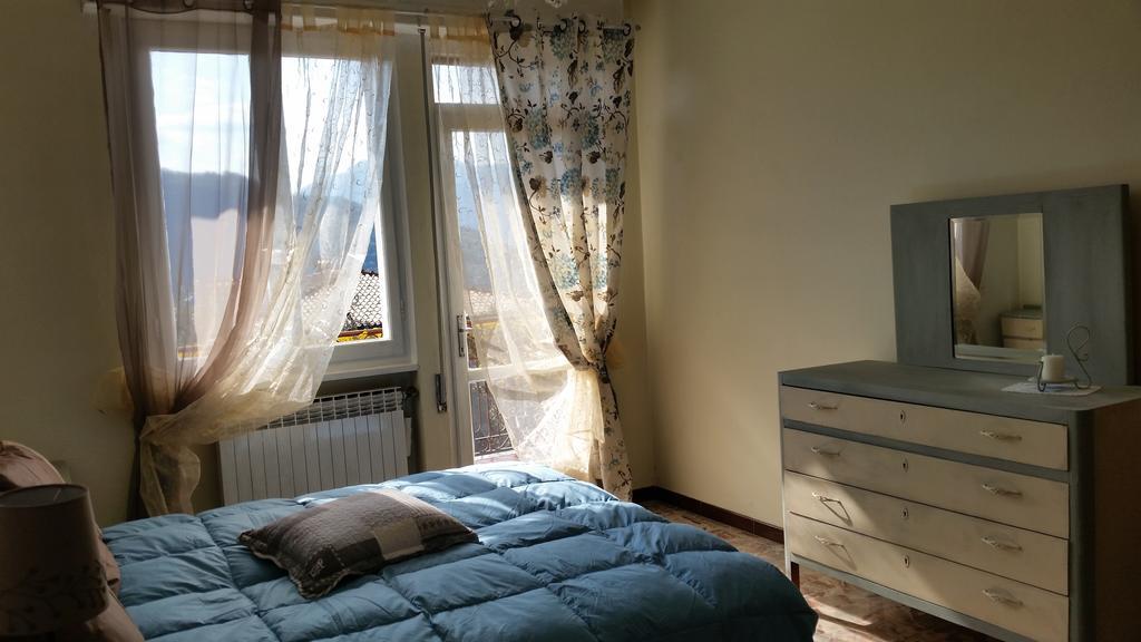 Apartment Iseo Lake Sale Marasino Rum bild