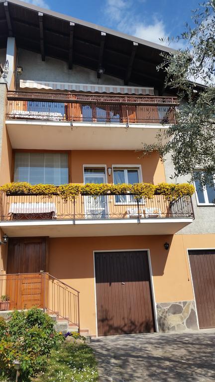 Apartment Iseo Lake Sale Marasino Rum bild